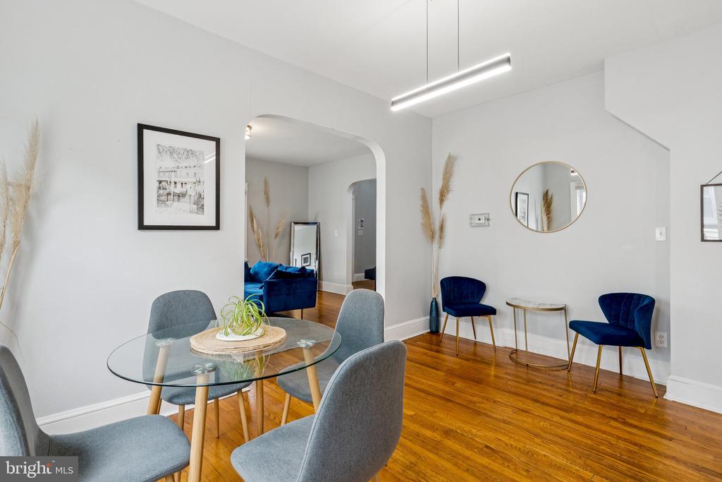1527 BEAVER HEIGHTS LANE
