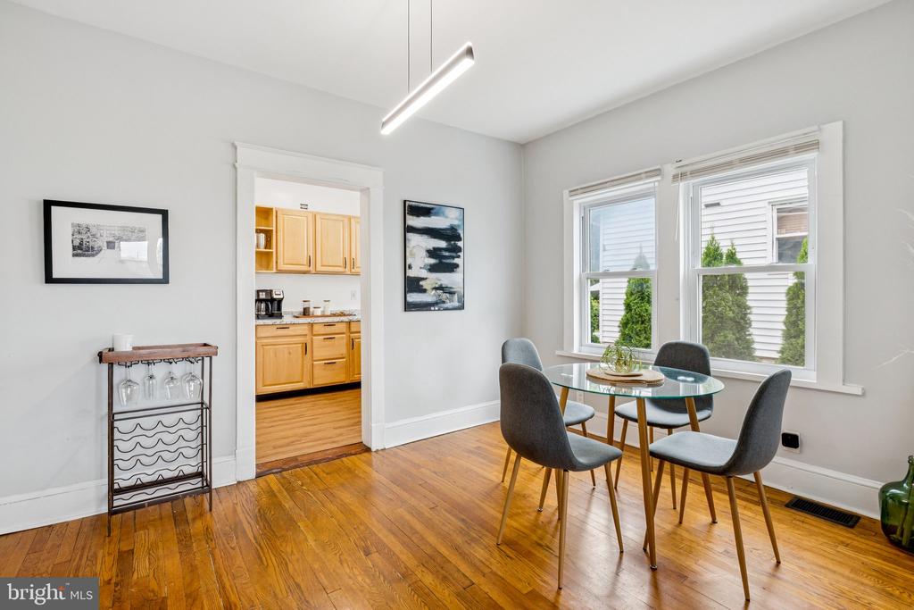 1527 BEAVER HEIGHTS LANE