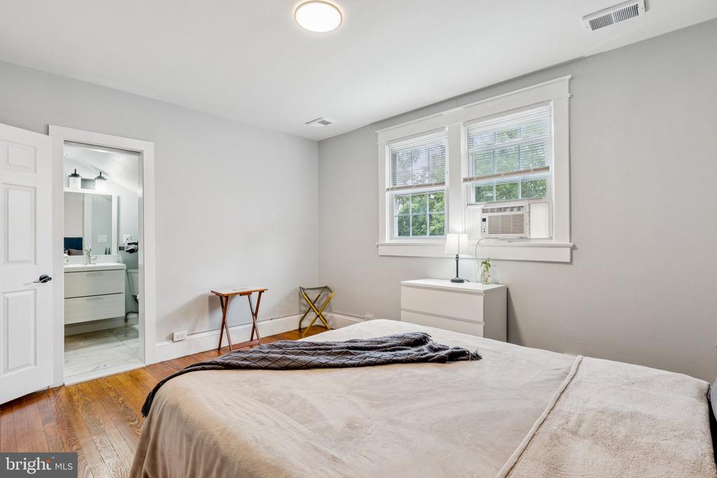 1527 BEAVER HEIGHTS LANE