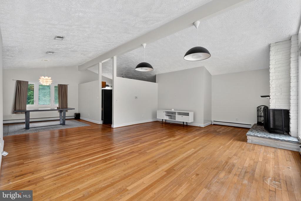14300 MEDWICK COURT