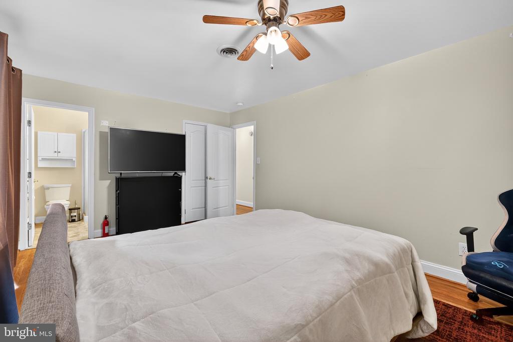 14300 MEDWICK COURT