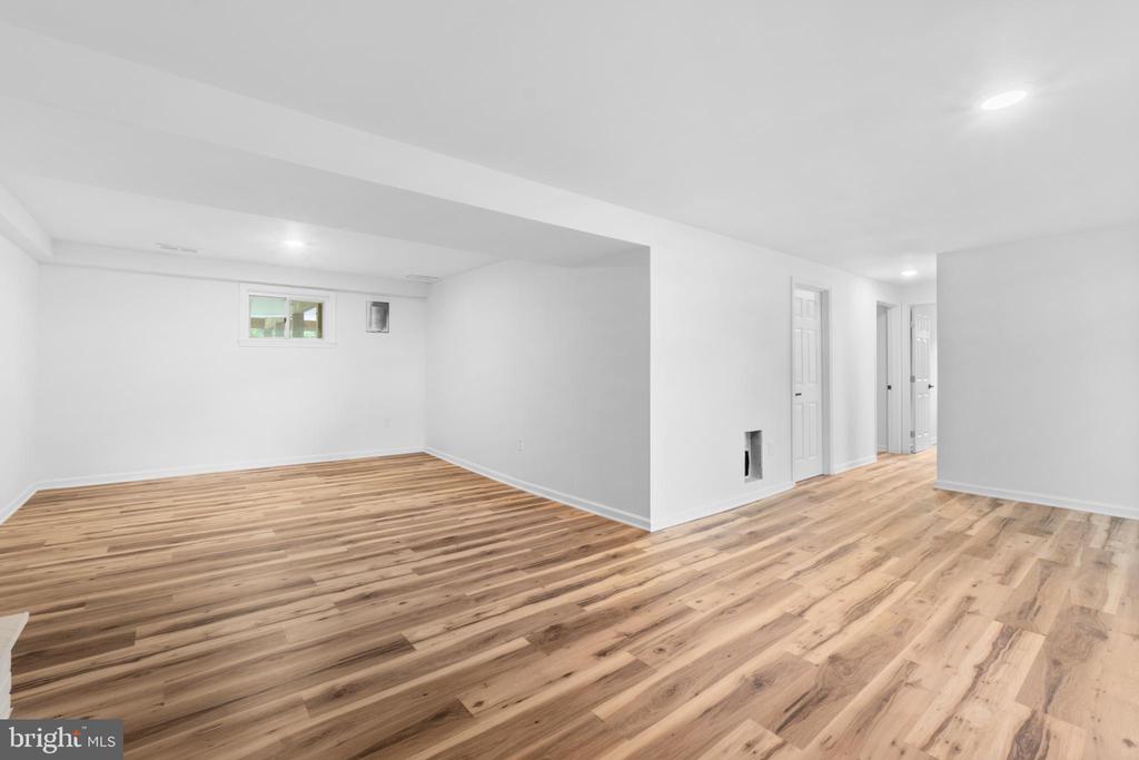 8501 CARROLLTON PARKWAY