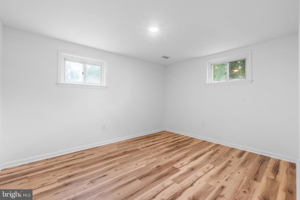 8501 CARROLLTON PARKWAY