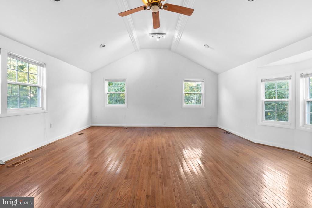 8501 CARROLLTON PARKWAY