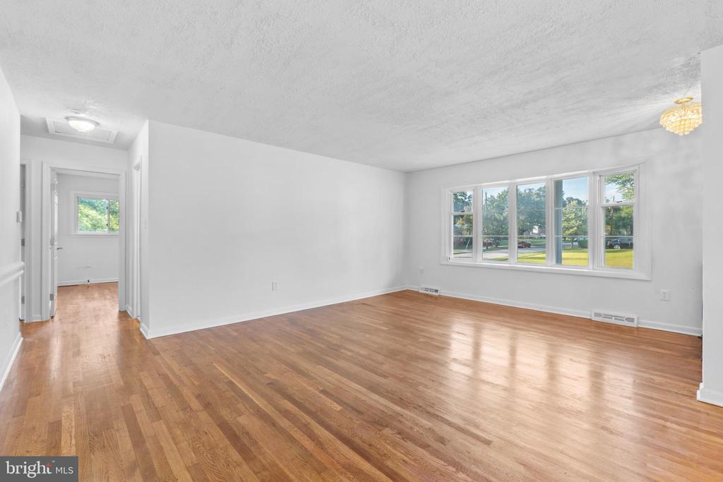 8501 CARROLLTON PARKWAY