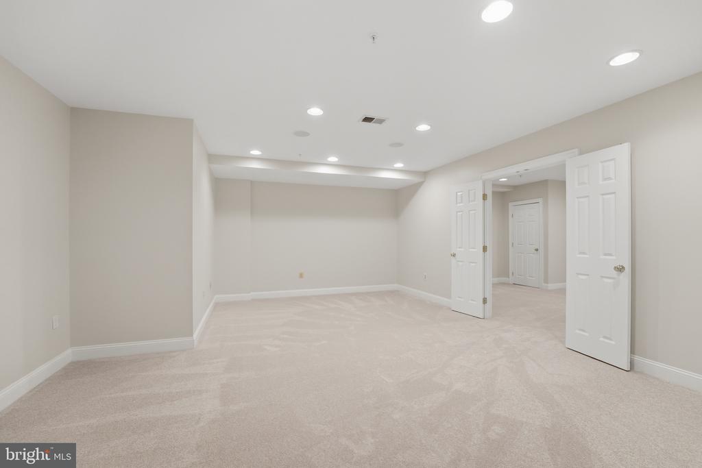 12705 LONGWATER DRIVE