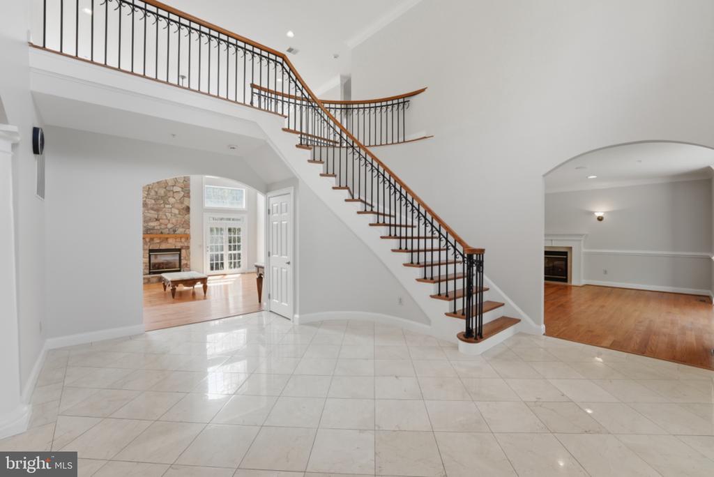 12705 LONGWATER DRIVE