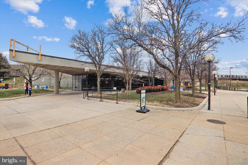 4020 HANSON OAKS DRIVE