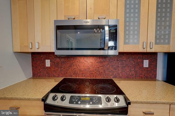 7906 BAYSHORE DRIVE 32