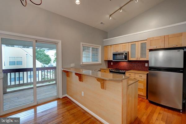 7906 BAYSHORE DRIVE 32
