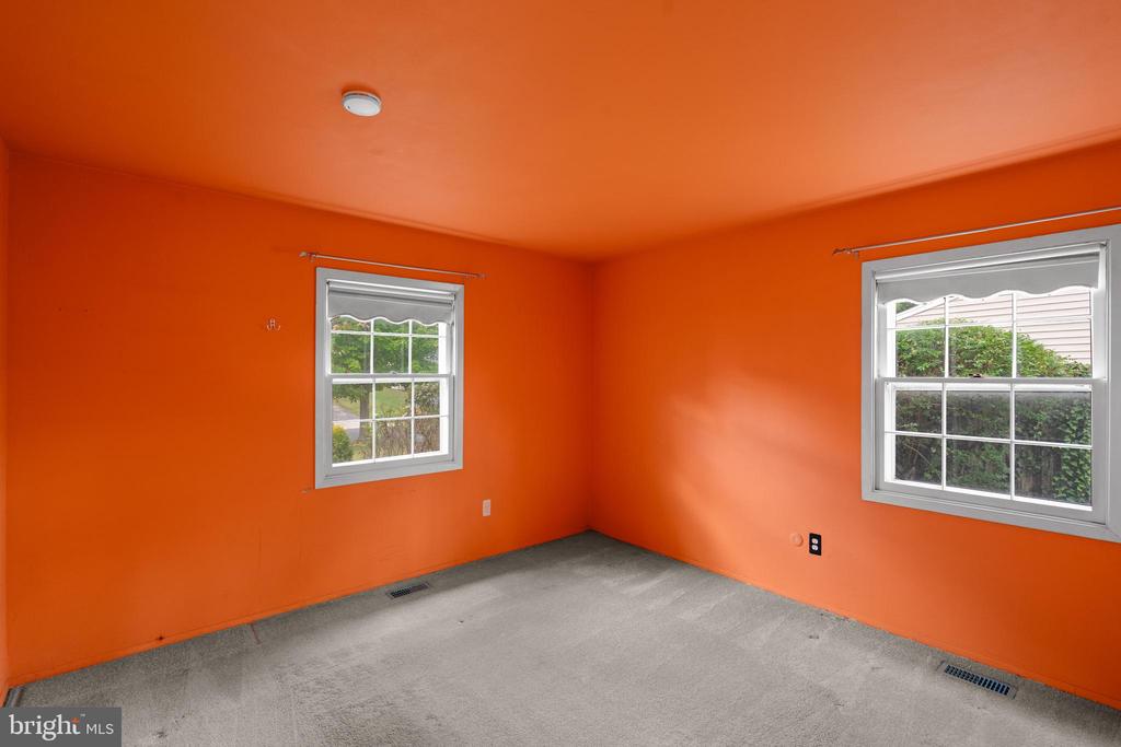 12209 WYNMORE LANE