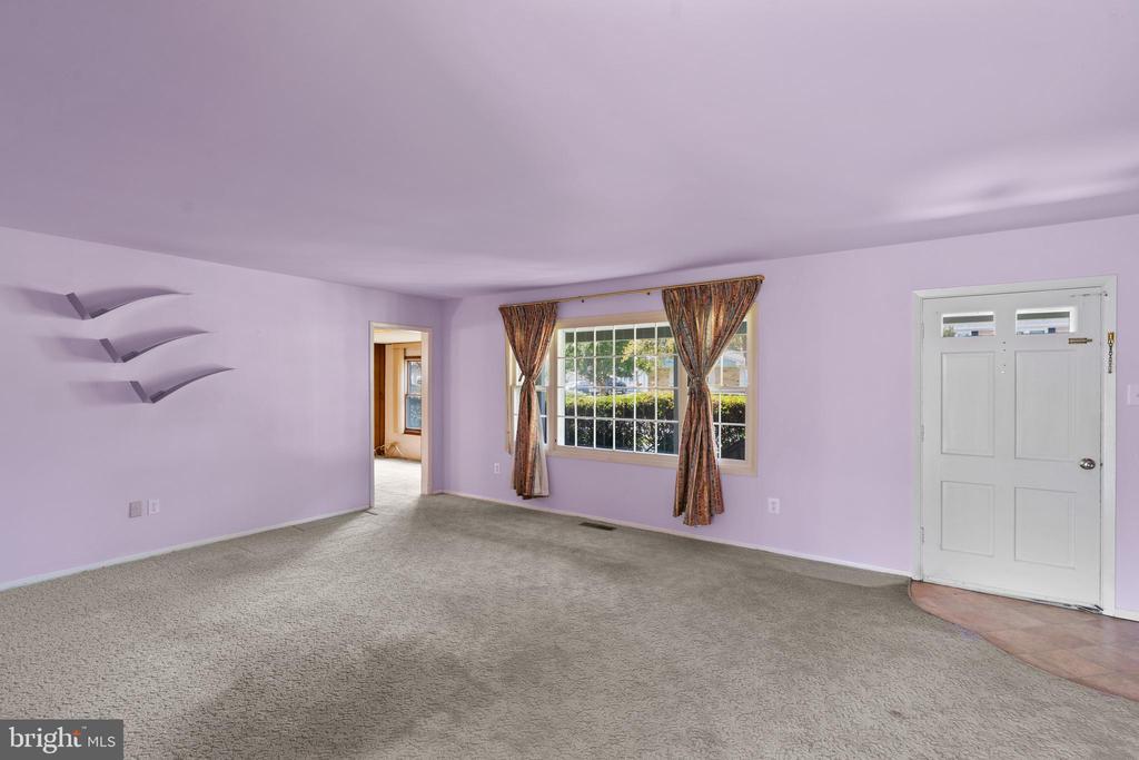 12209 WYNMORE LANE