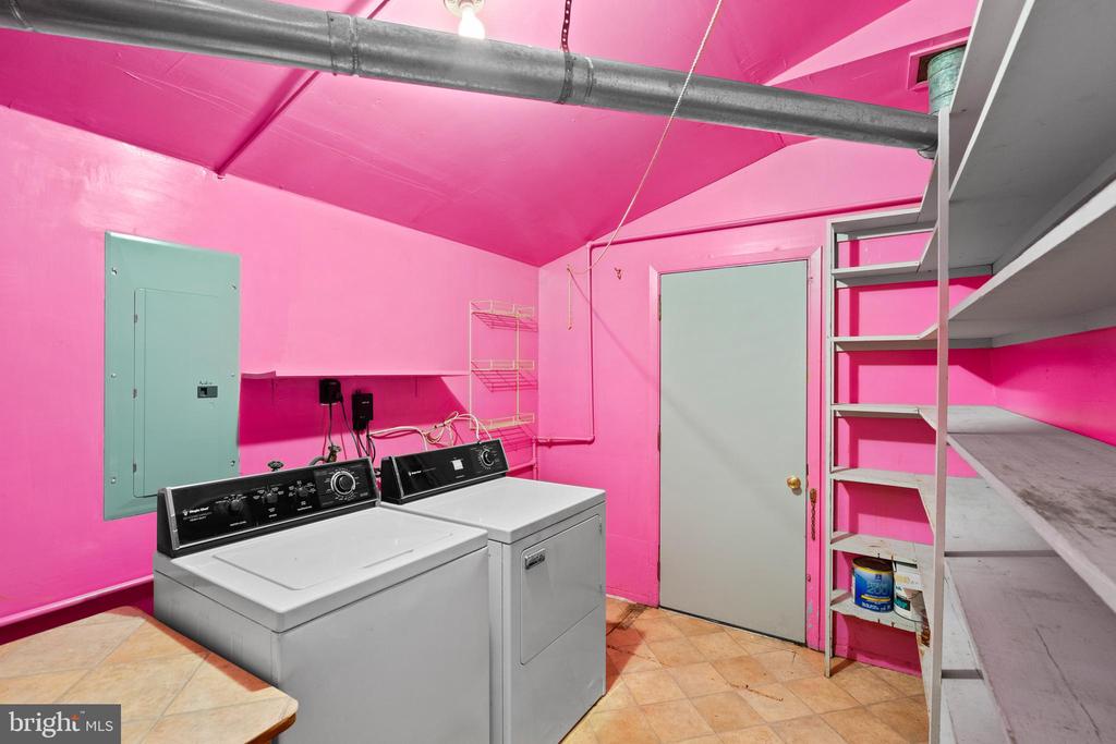12209 WYNMORE LANE