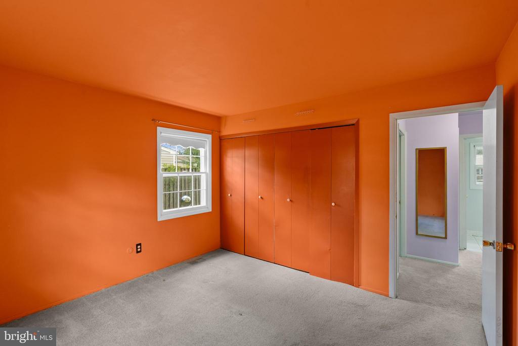 12209 WYNMORE LANE