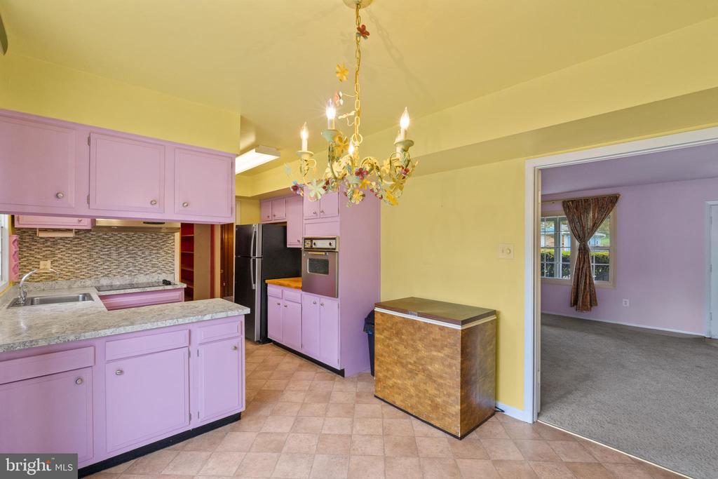 12209 WYNMORE LANE