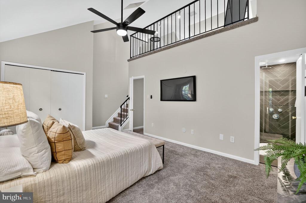 14211 OAKPOINTE DRIVE