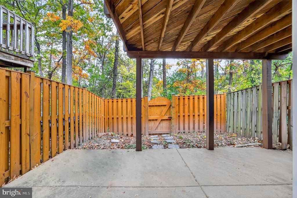 14211 OAKPOINTE DRIVE