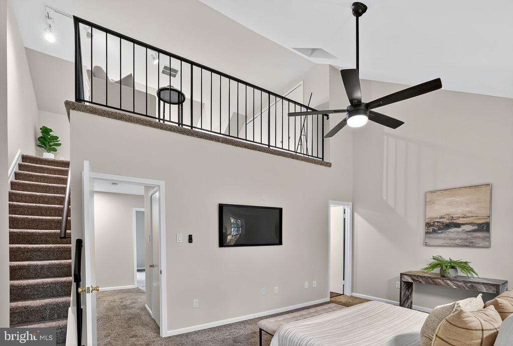14211 OAKPOINTE DRIVE