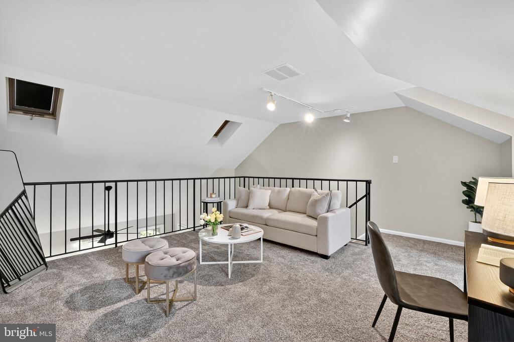14211 OAKPOINTE DRIVE