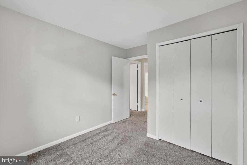 14211 OAKPOINTE DRIVE