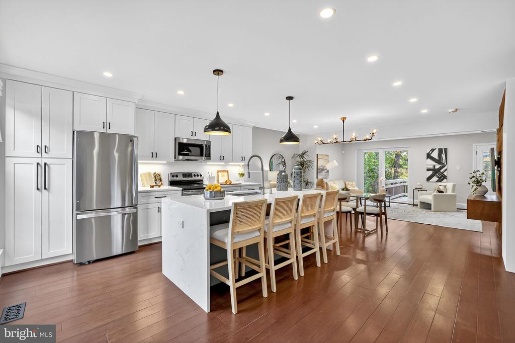14211 OAKPOINTE DRIVE