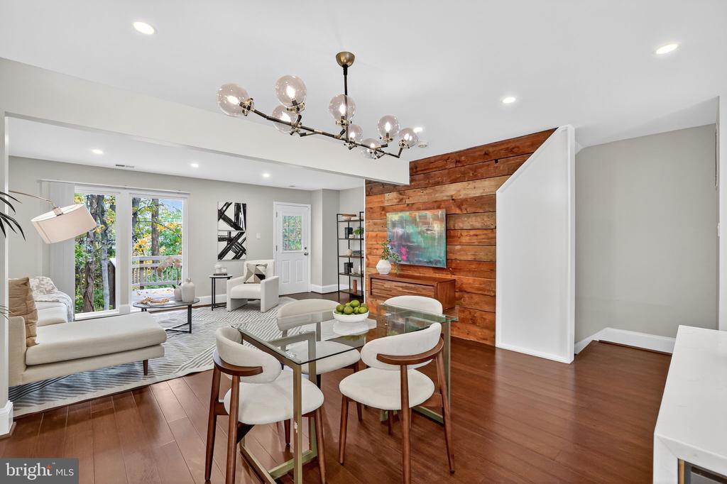 14211 OAKPOINTE DRIVE