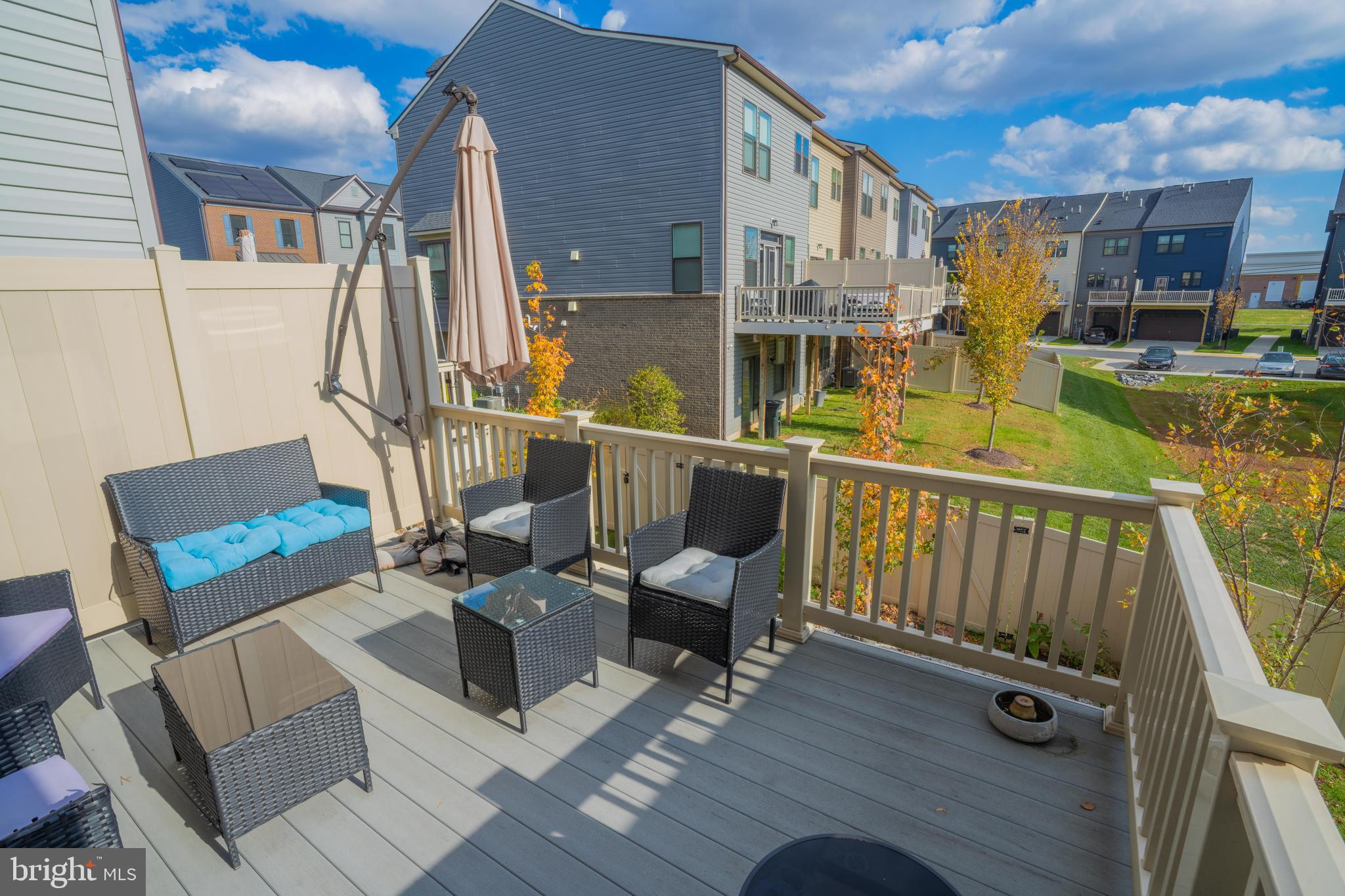 4939 VISTA GLEN LANE