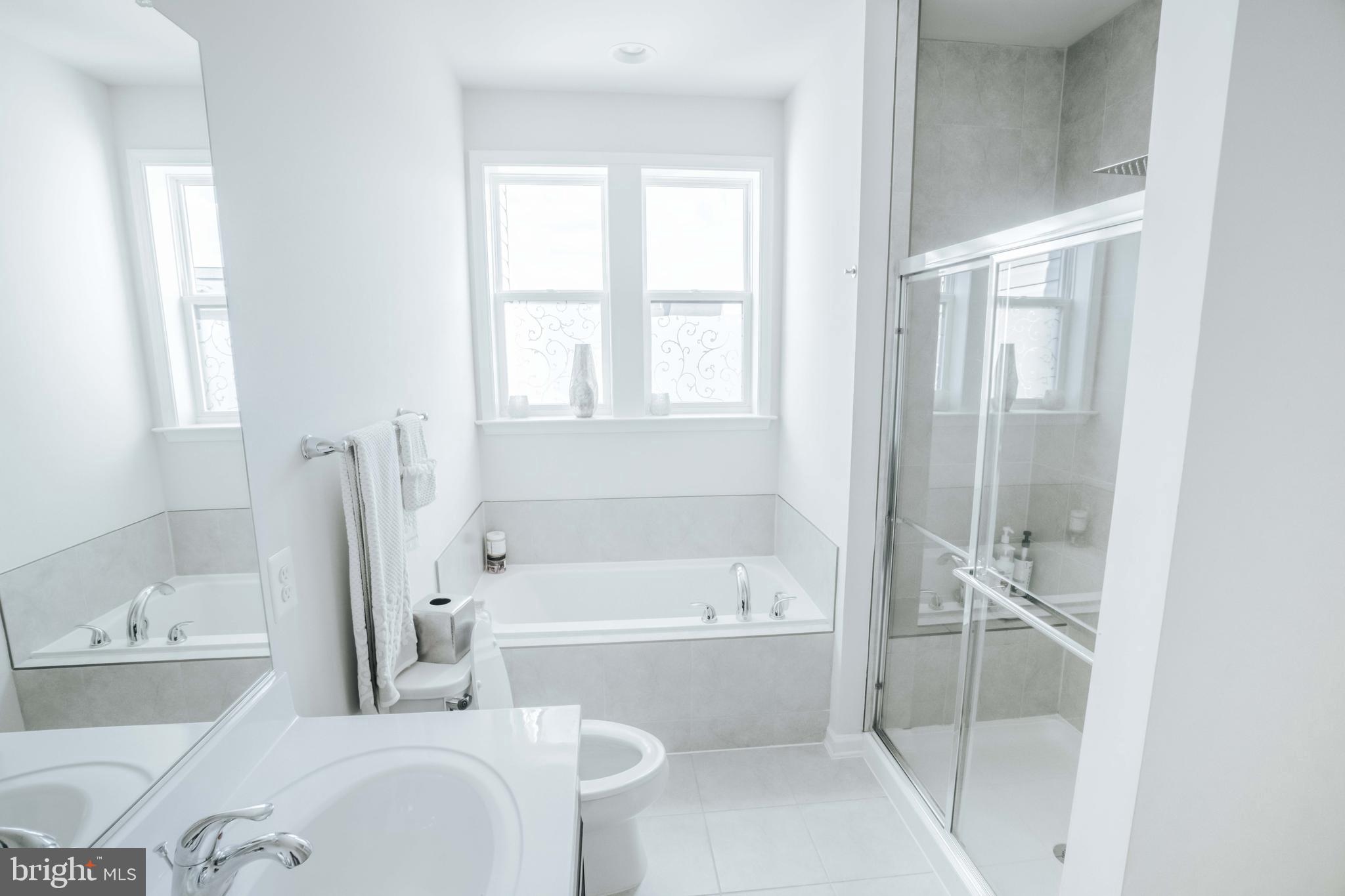 4939 VISTA GLEN LANE