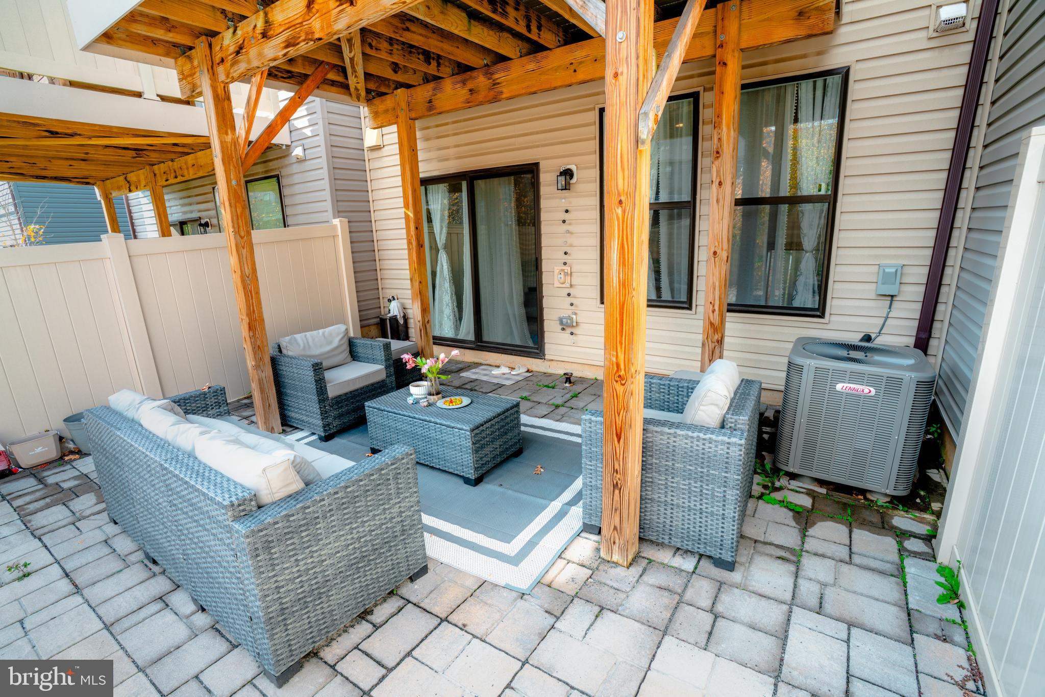 4939 VISTA GLEN LANE