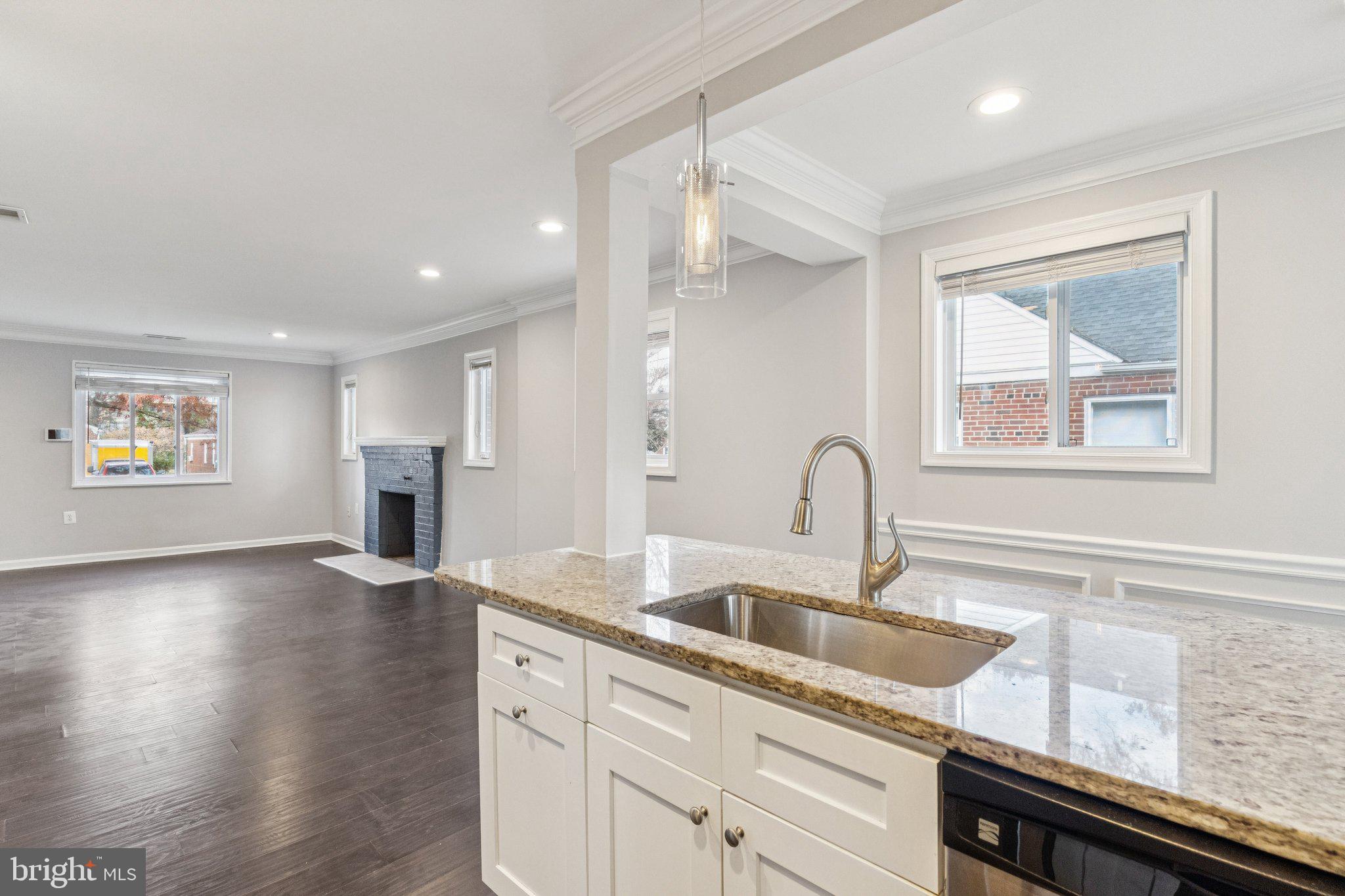 3524 PINEVALE AVENUE