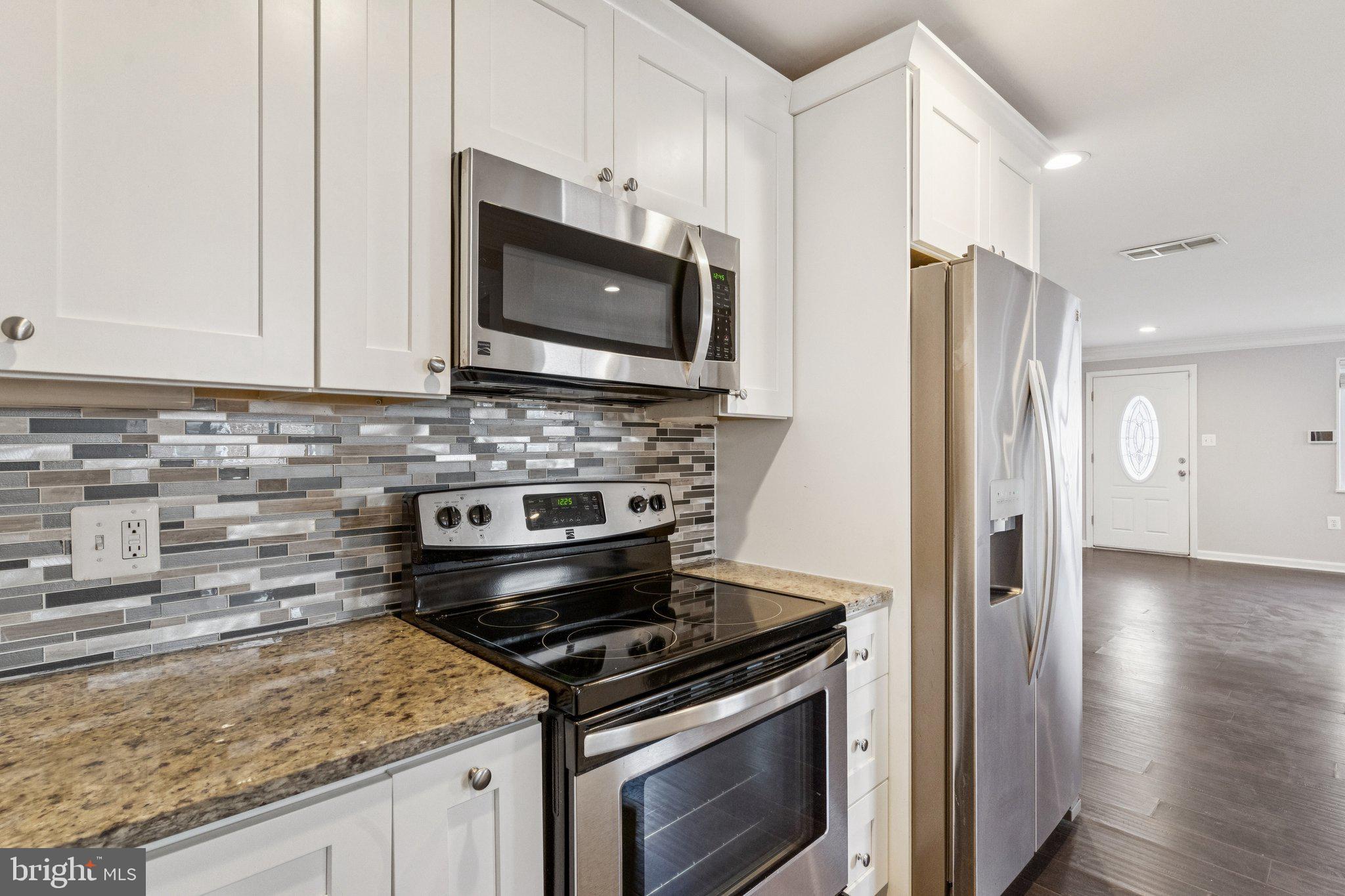 3524 PINEVALE AVENUE