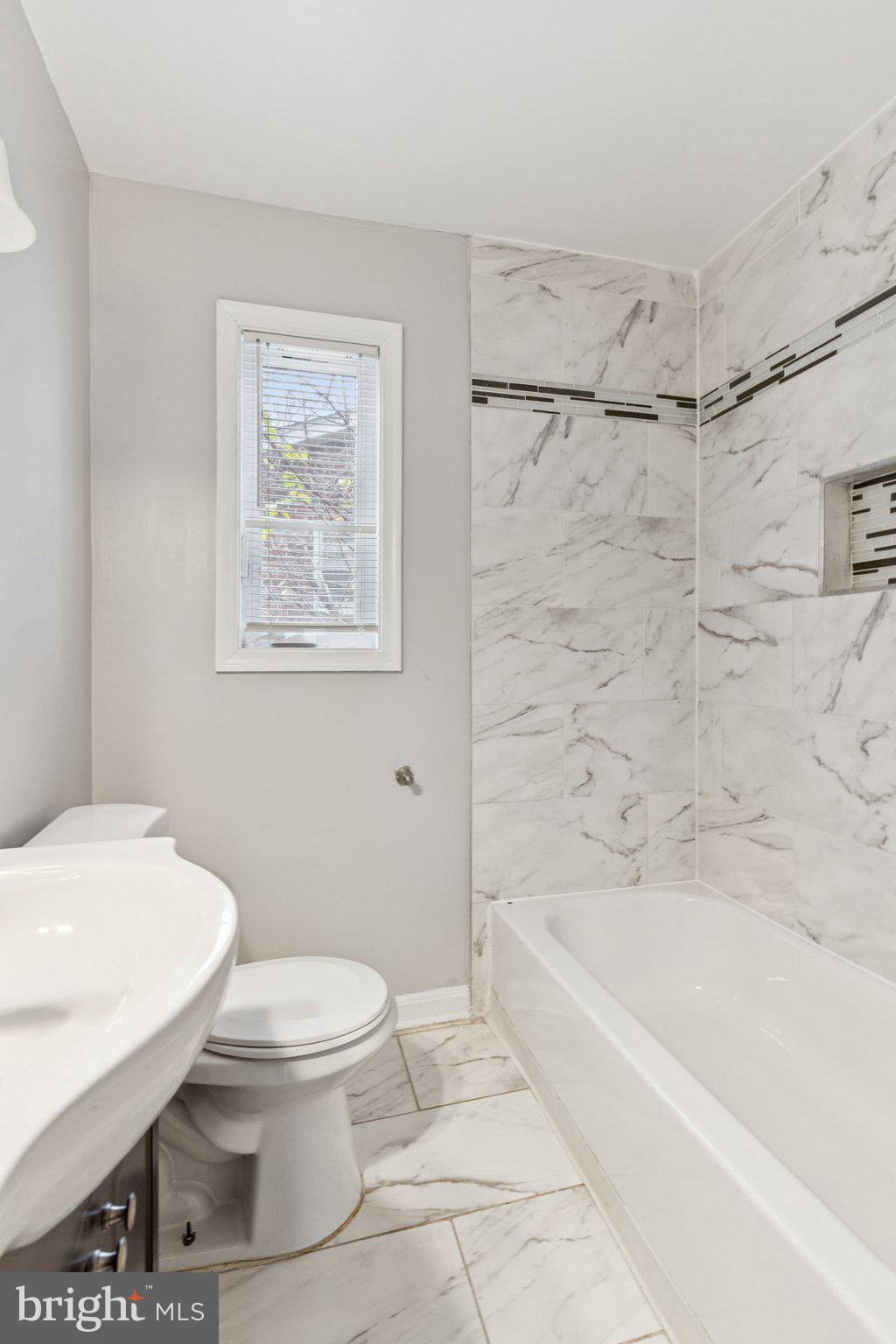 3524 PINEVALE AVENUE