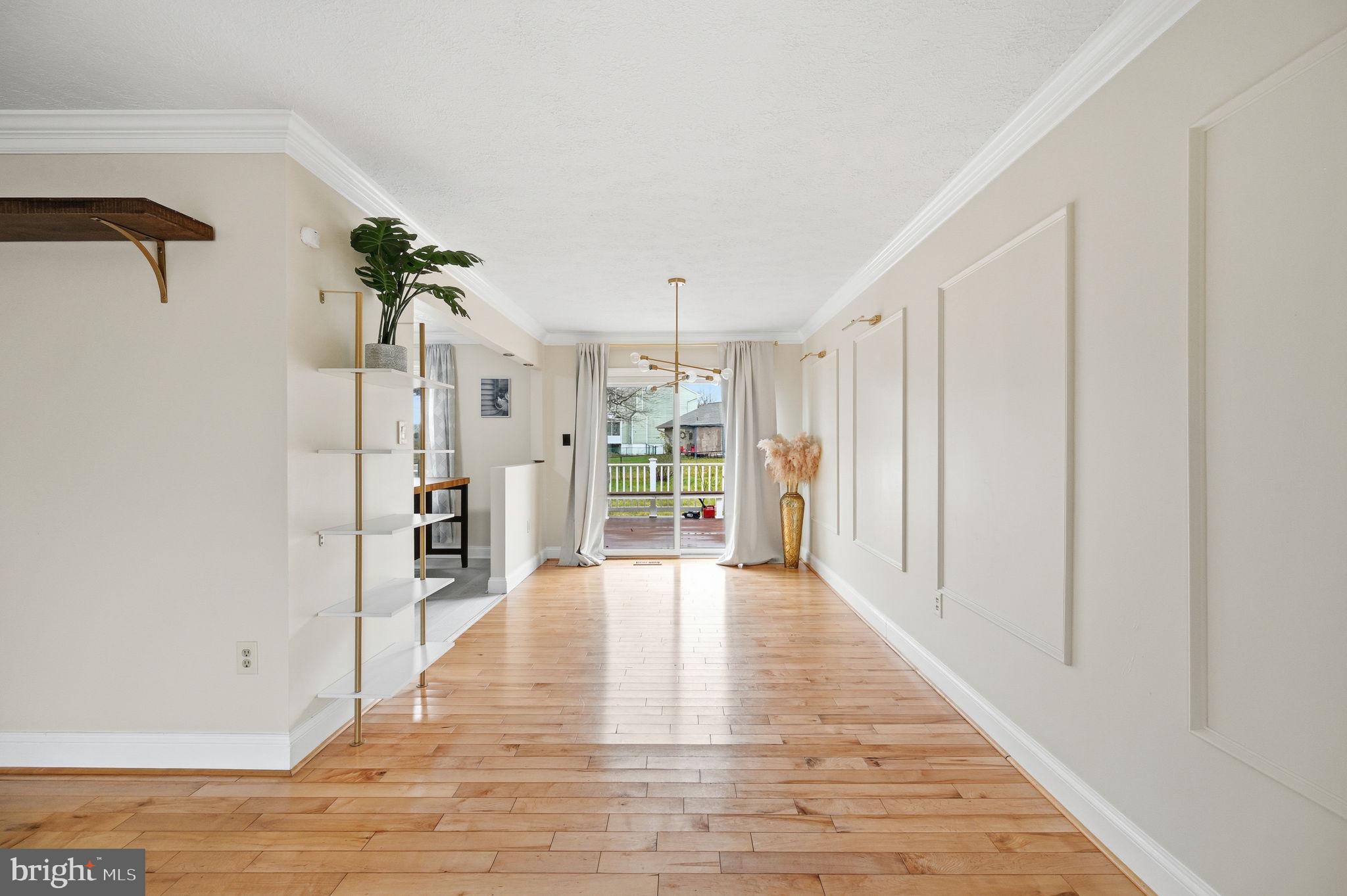 10748 HOLLAWAY DRIVE