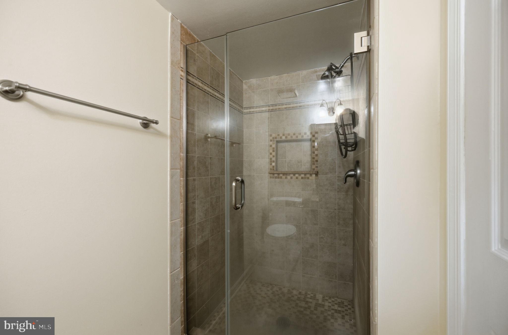 10748 HOLLAWAY DRIVE