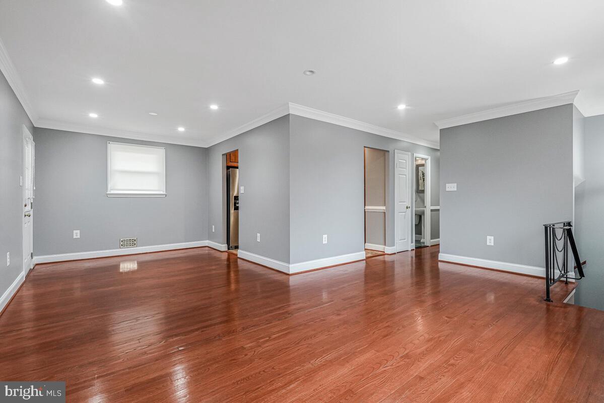 6912 EILERSON STREET