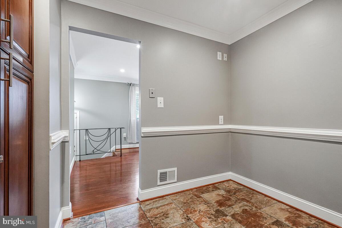 6912 EILERSON STREET