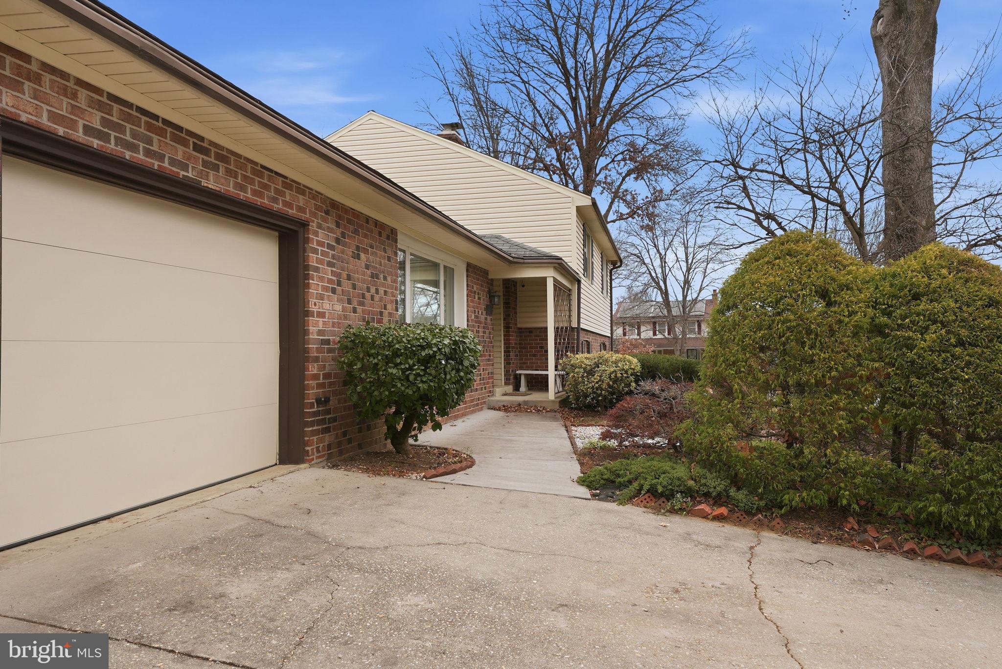 12204 CHESTERTON DRIVE