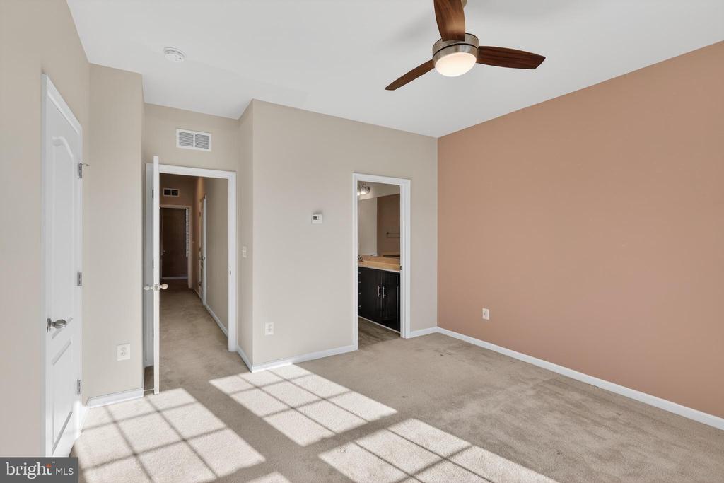 9072 FOX STREAM WAY