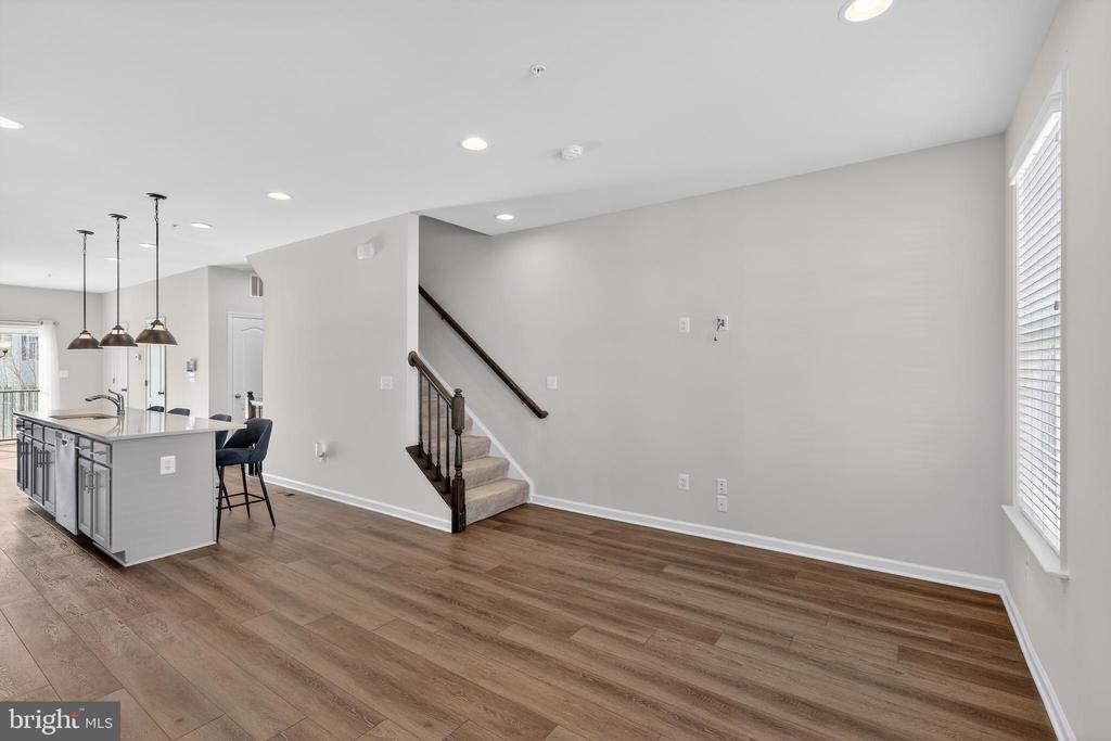 9072 FOX STREAM WAY