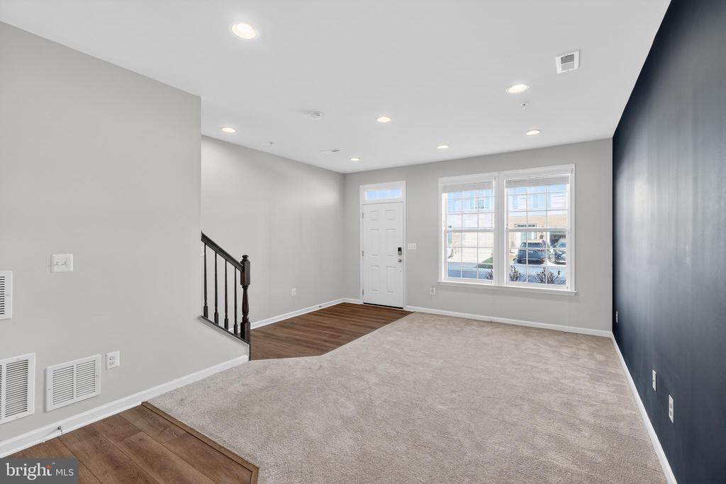 9072 FOX STREAM WAY