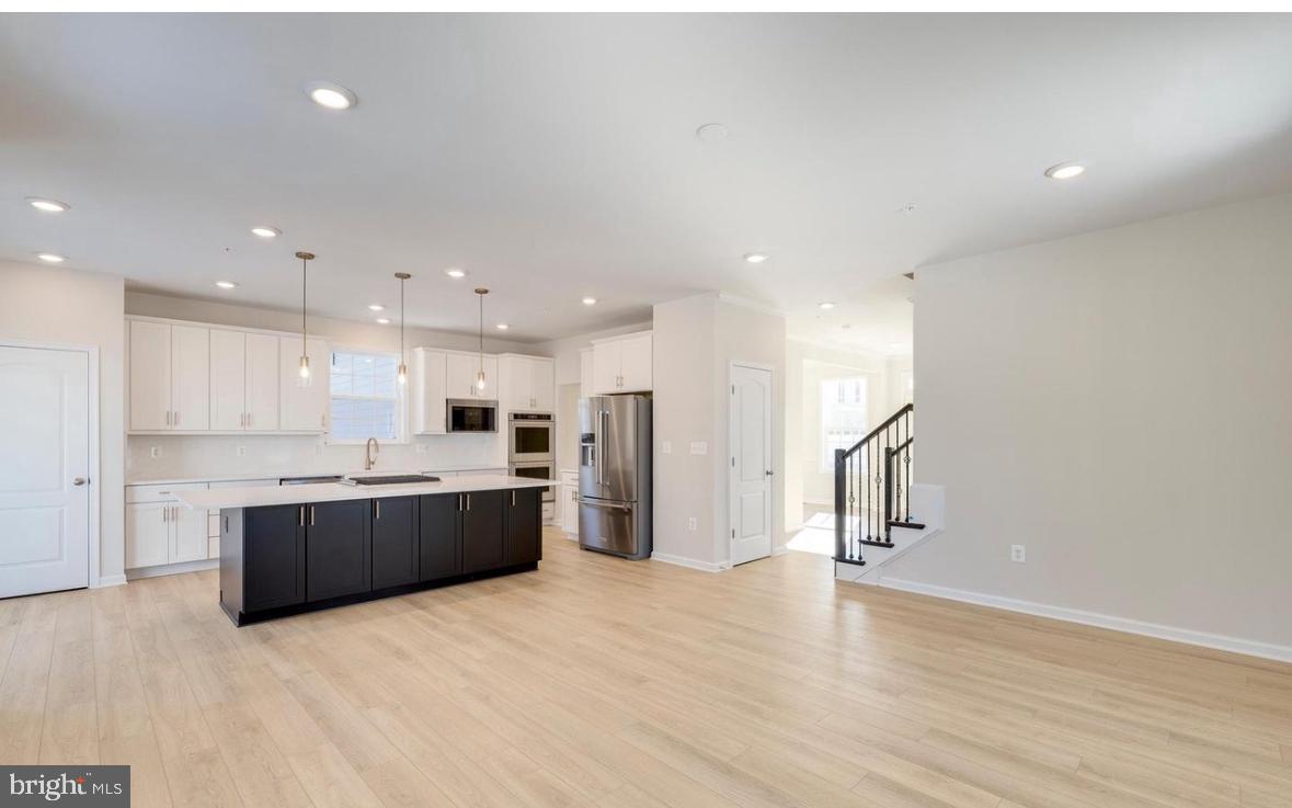 10810 MERIDIAN HILL WAY