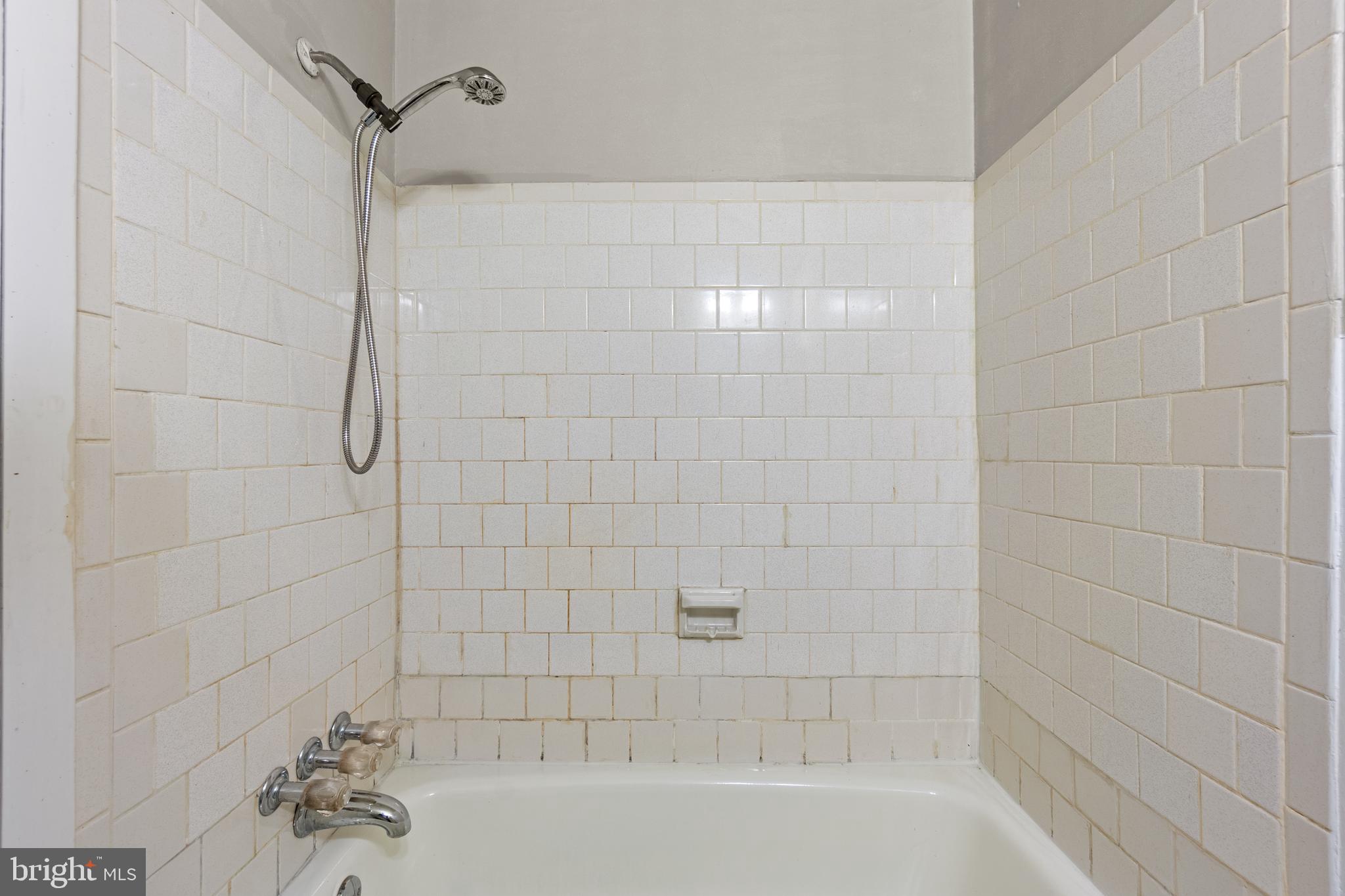 7244 DONNELL PLACE D-2