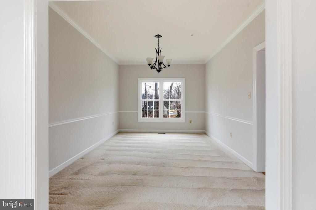 2207 ARCTIC FOX DRIVE