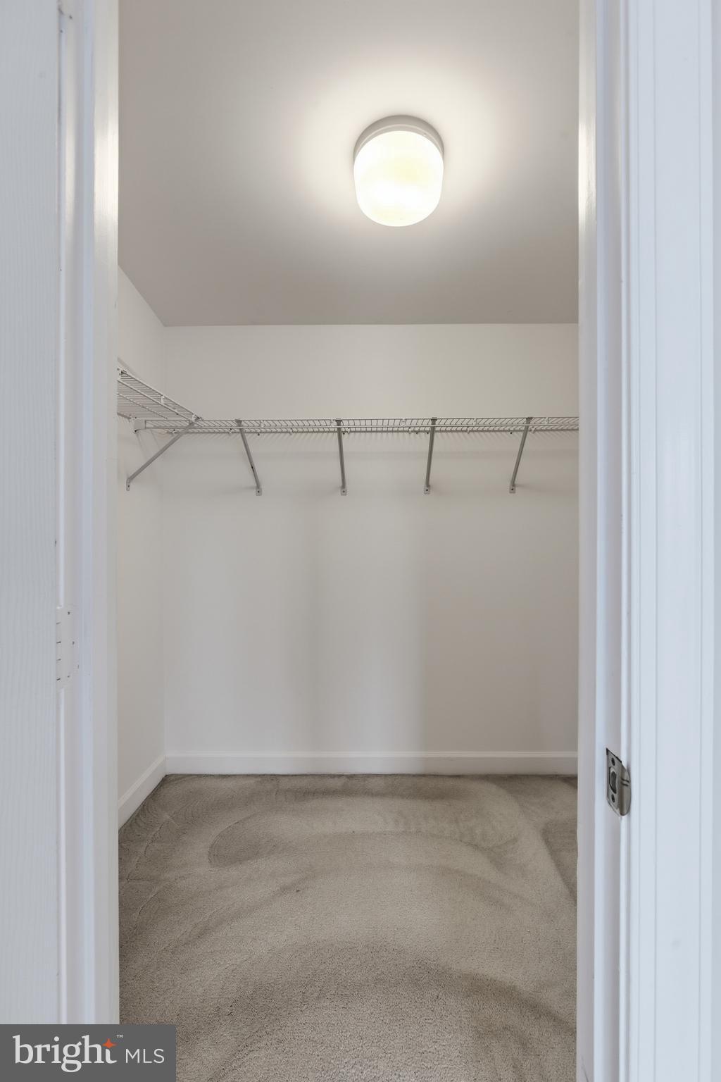 2207 ARCTIC FOX DRIVE