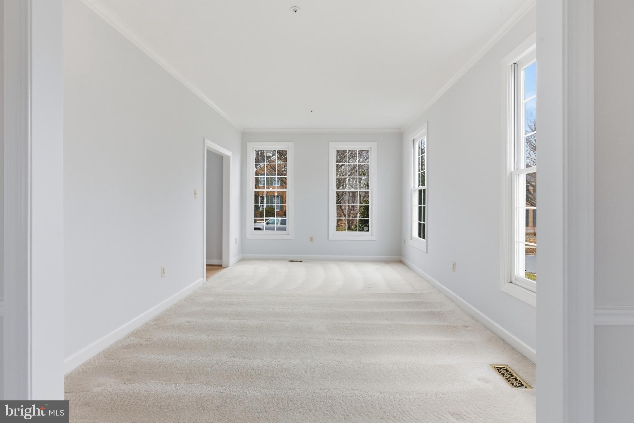 2207 ARCTIC FOX DRIVE