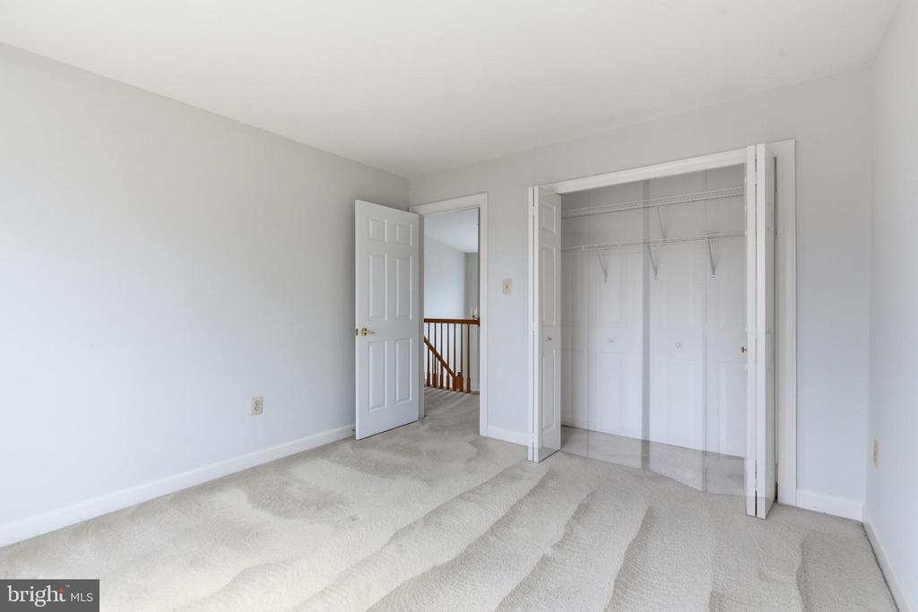 2207 ARCTIC FOX DRIVE