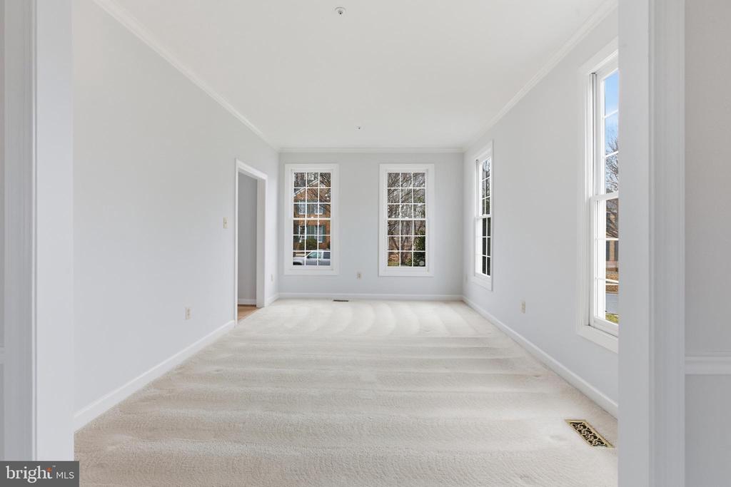 2207 ARCTIC FOX DRIVE