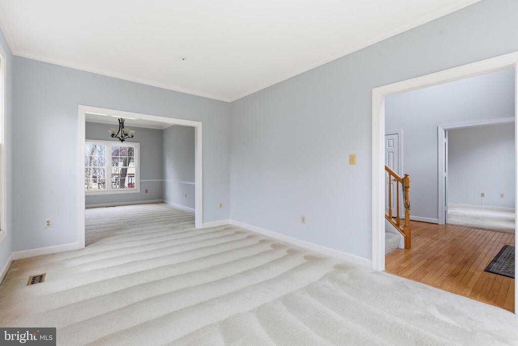 2207 ARCTIC FOX DRIVE