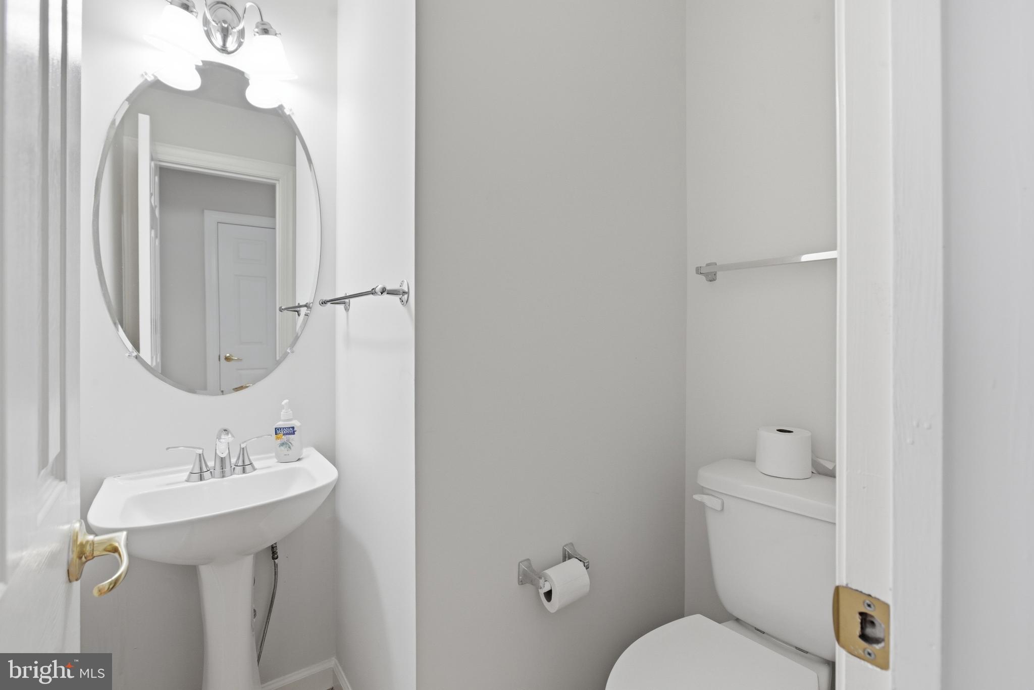 2207 ARCTIC FOX DRIVE