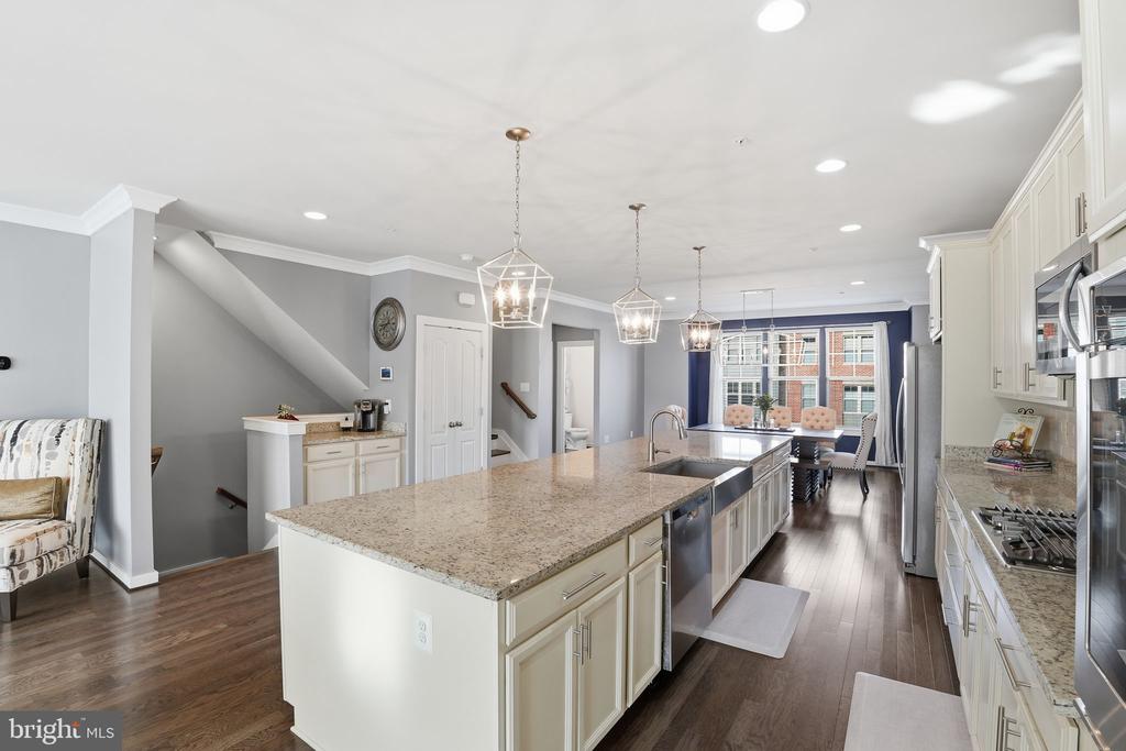 10609 OBSERVATORY PLACE